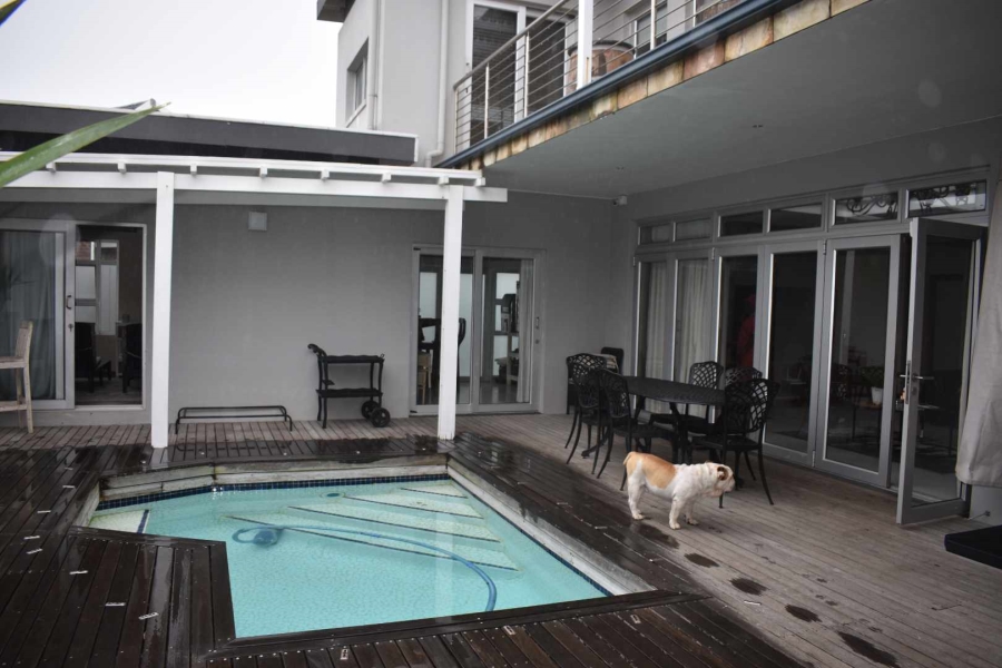 5 Bedroom Property for Sale in Gonubie Eastern Cape